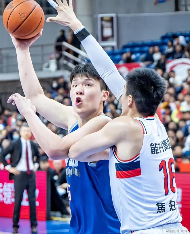 风云突变！埃因霍温清晨调整名单，CBA季后赛版图或变，震撼外界，数据趋势出现新变化的简单介绍