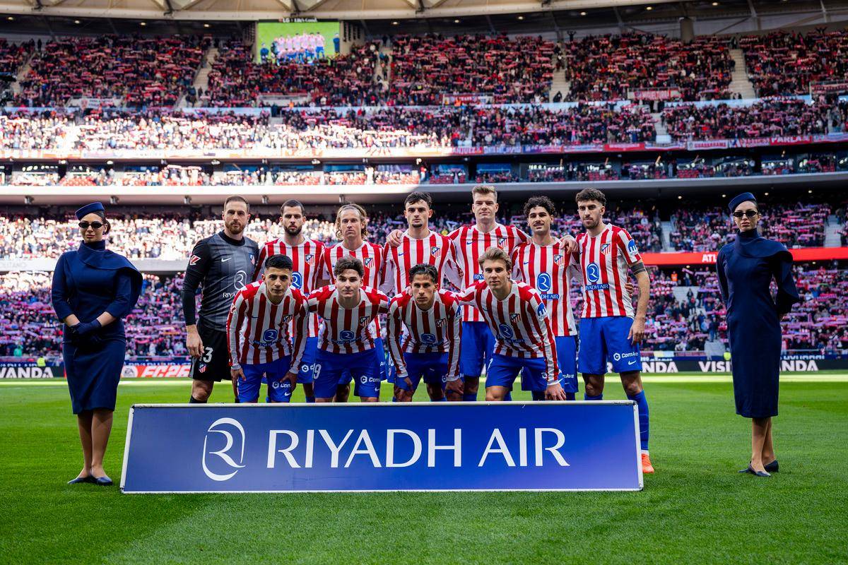 包含英超倒计时，皇家社会今晚调整名单，细节引发关注，球迷炸锅，年轻球员得到机会的词条