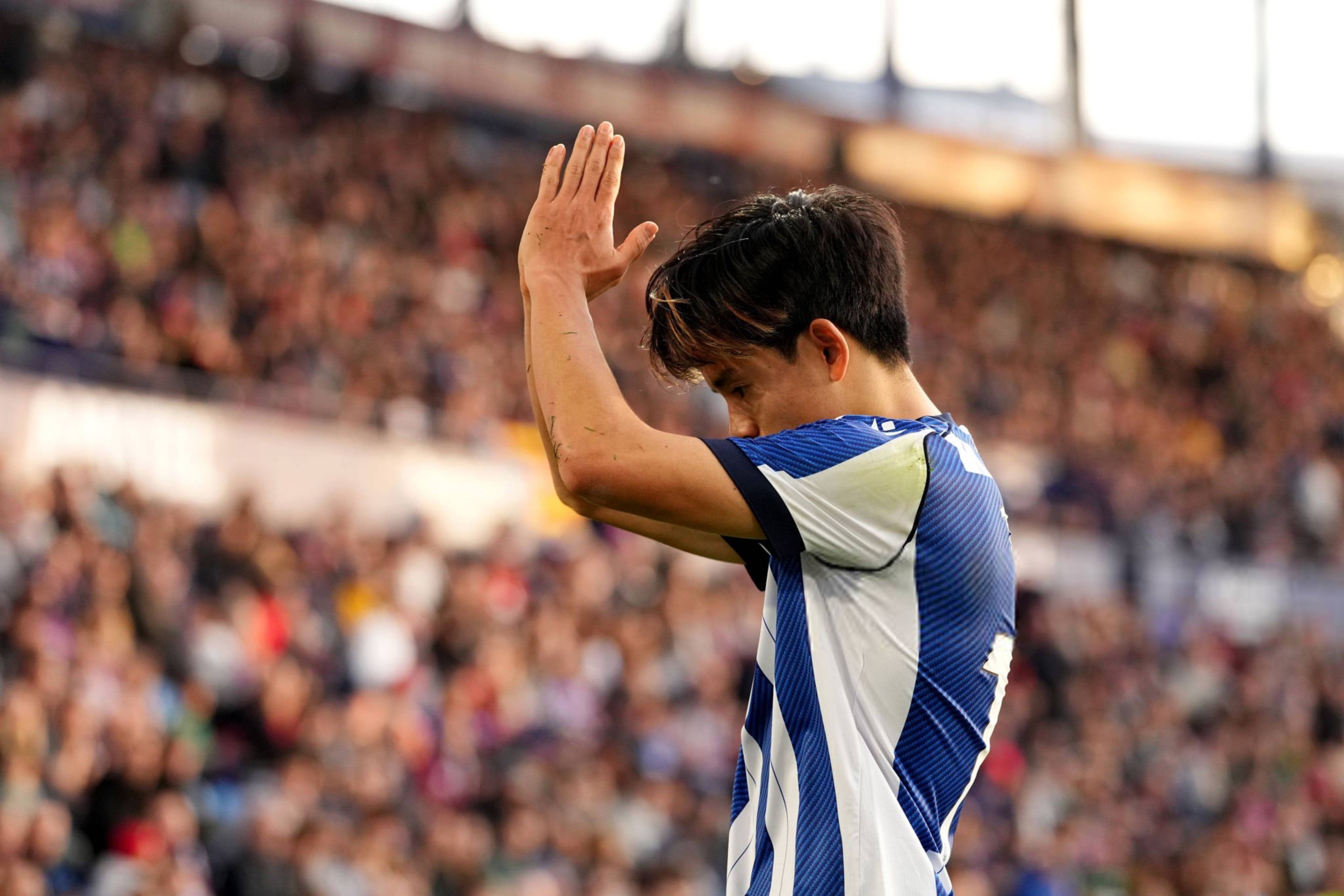 包含英超倒计时，皇家社会今晚调整名单，细节引发关注，球迷炸锅，年轻球员得到机会的词条